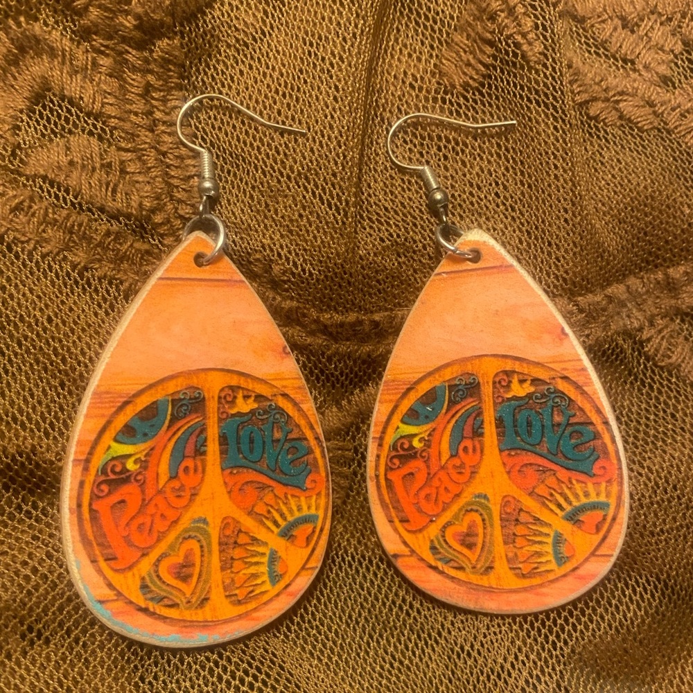 🧡Peace & Love teardrop earrings 🧡